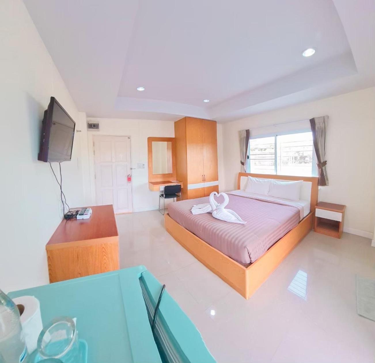 Surin Mansion Hotel Ngoại thất bức ảnh