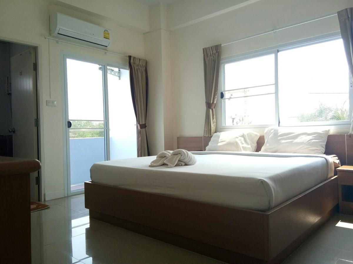 Surin Mansion Hotel Ngoại thất bức ảnh